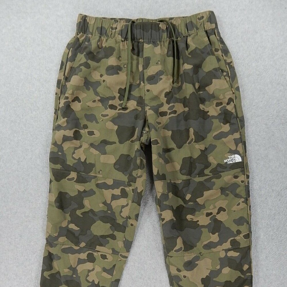 The North Face Camouflage Nylon LightWeight Pants